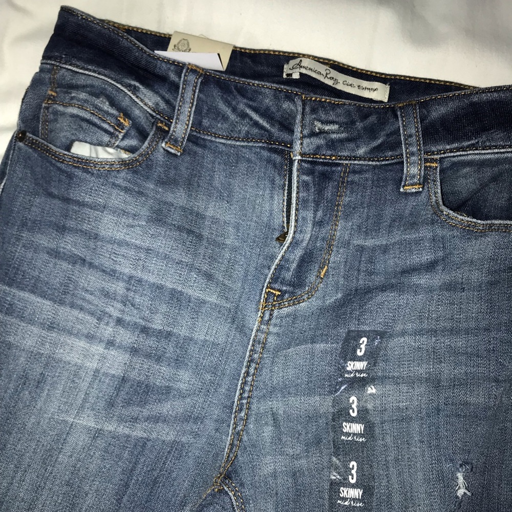 American Rag skinny Jeans, TAG STILL ON NEW